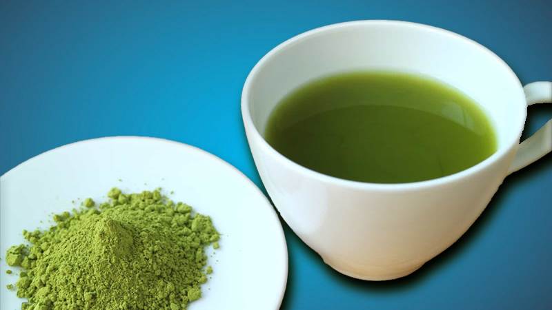 Image of Green Elephant Kratom Tea and powder in Blue background
