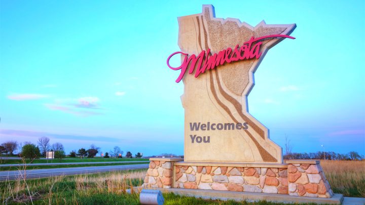 Minnesota welcomes you sign